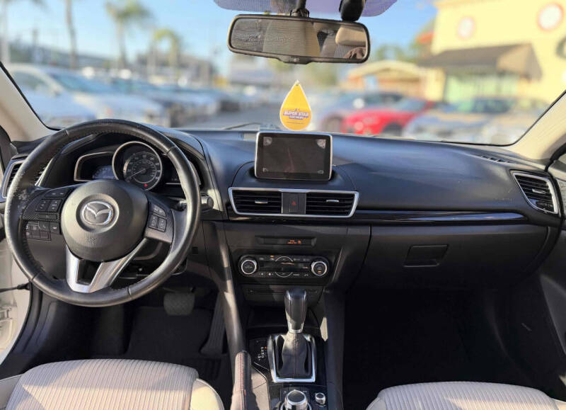 2016 Mazda MAZDA3 i Touring