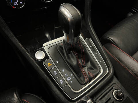 2019 Volkswagen Golf GTI S