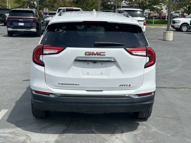 2023 GMC Terrain AT4