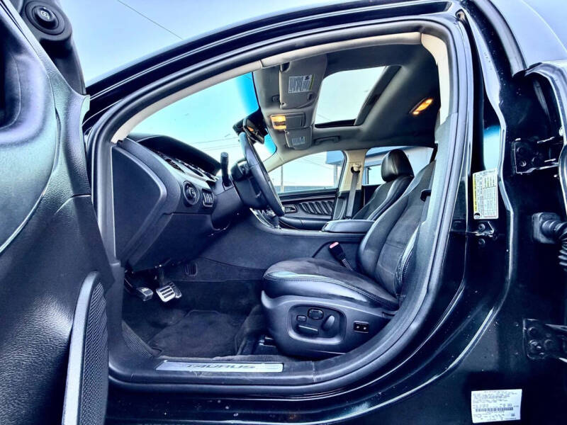 2012 Ford Taurus SHO