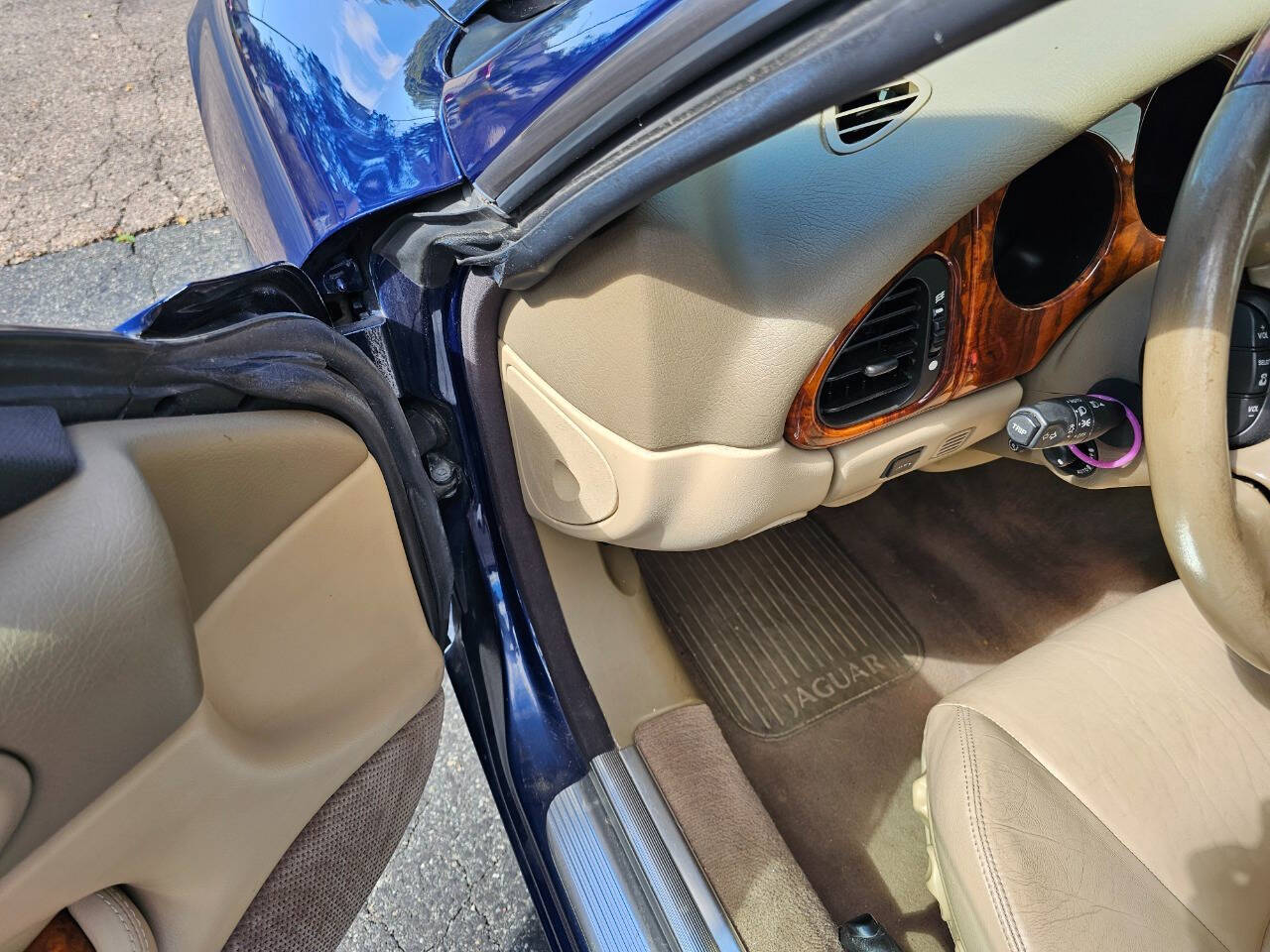 1998 Jaguar XK-Series 139