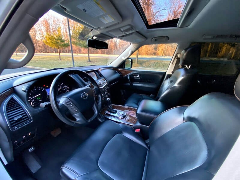 2018 Nissan Armada Platinum photo 29