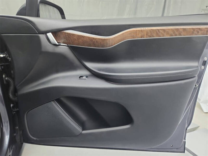 2020 Tesla Model X Long Range