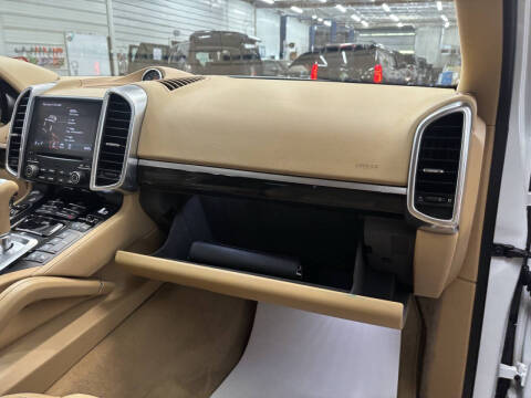 2017 Porsche Cayenne Platinum Edition