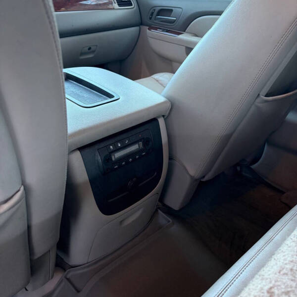 2013 Chevrolet Suburban LT