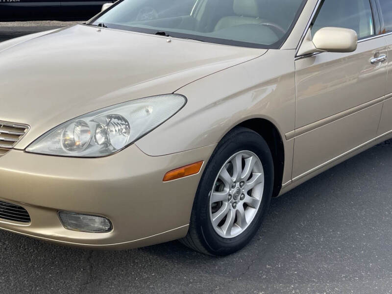 2004 Lexus ES 330