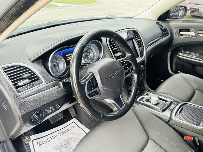 2019 Chrysler 300 Touring