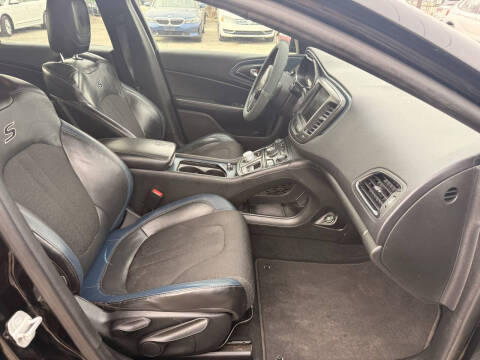 2015 Chrysler 200 S