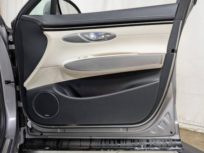 2025 Genesis Electrified GV70 Advanced