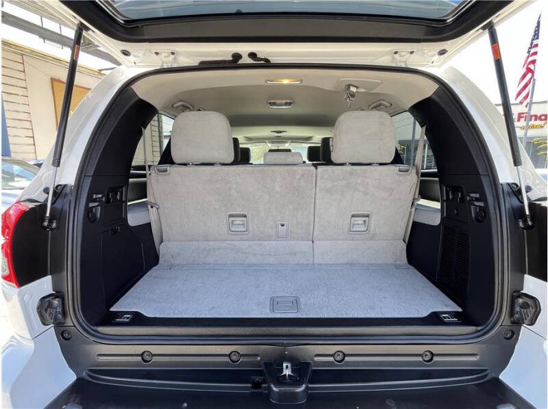 2016 Toyota Sequoia SR5