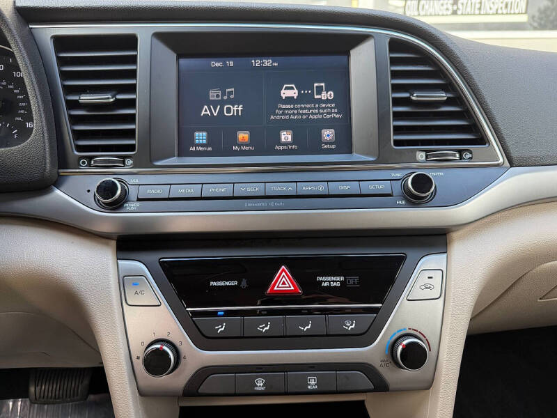 2018 Hyundai Elantra