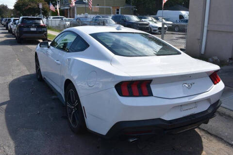 2024 Ford Mustang EcoBoost
