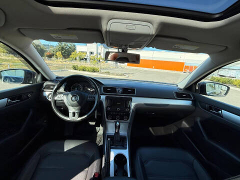 2013 Volkswagen Passat SE PZEV