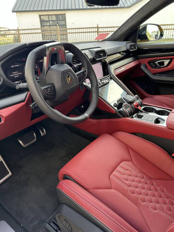 2024 Lamborghini Urus S