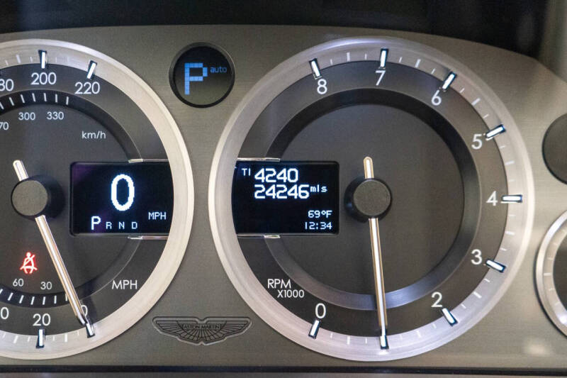 2014 Aston Martin DB9 Volante