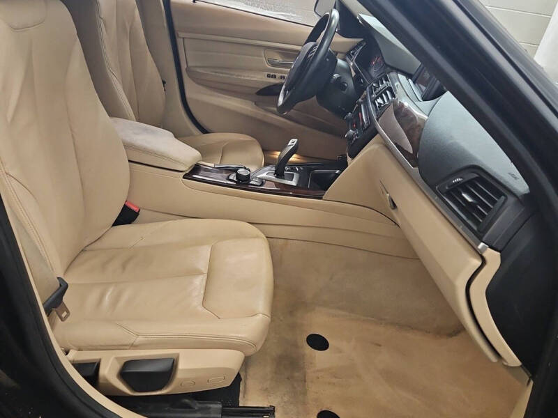 2014 BMW 3 Series 320i