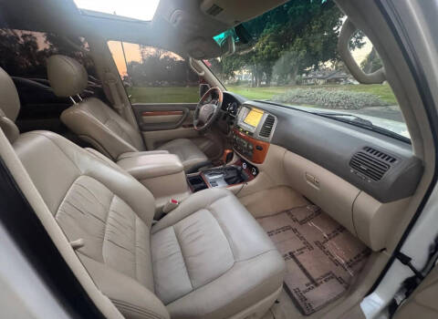 2004 Lexus LX 470