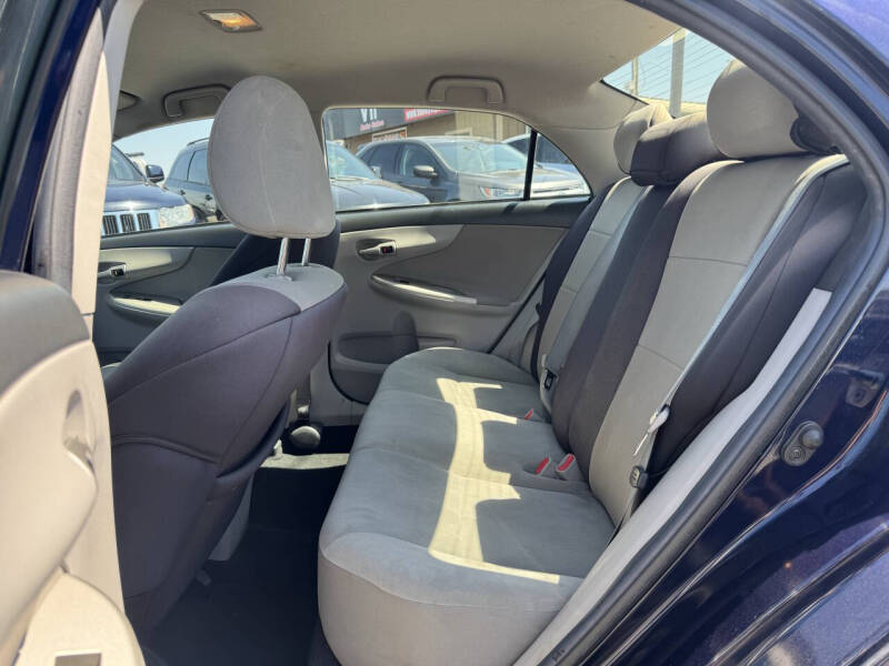 2012 Toyota Corolla LE