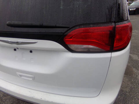 2017 Chrysler Pacifica Touring Plus