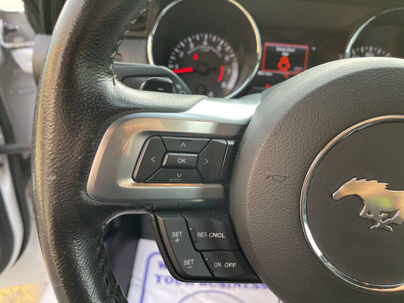 2016 Ford Mustang V6