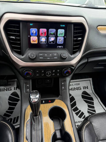 2017 GMC Acadia Denali