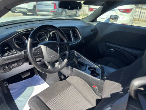 2022 Dodge Challenger SXT