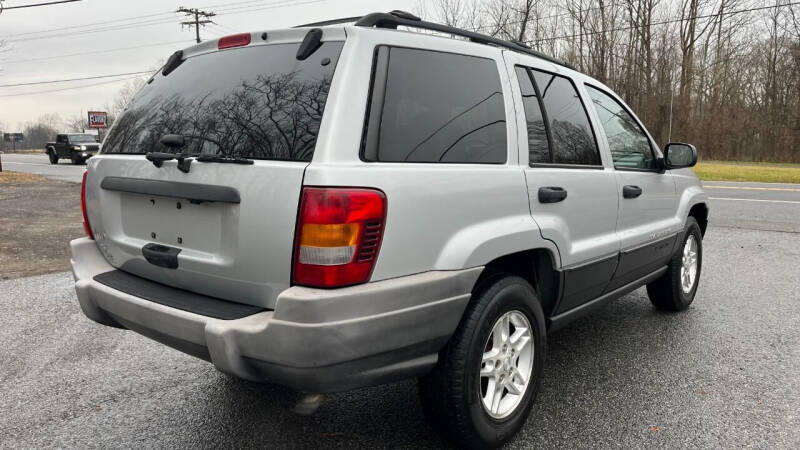 2004 Jeep Grand Cherokee Laredo photo 16