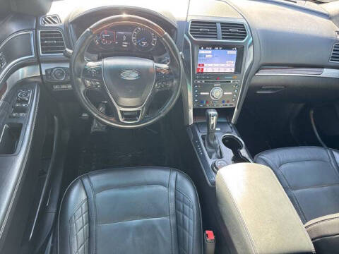 2017 Ford Explorer Platinum