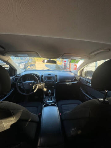 2018 Ford Edge SE