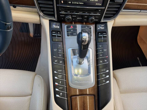 2012 Porsche Panamera 4S