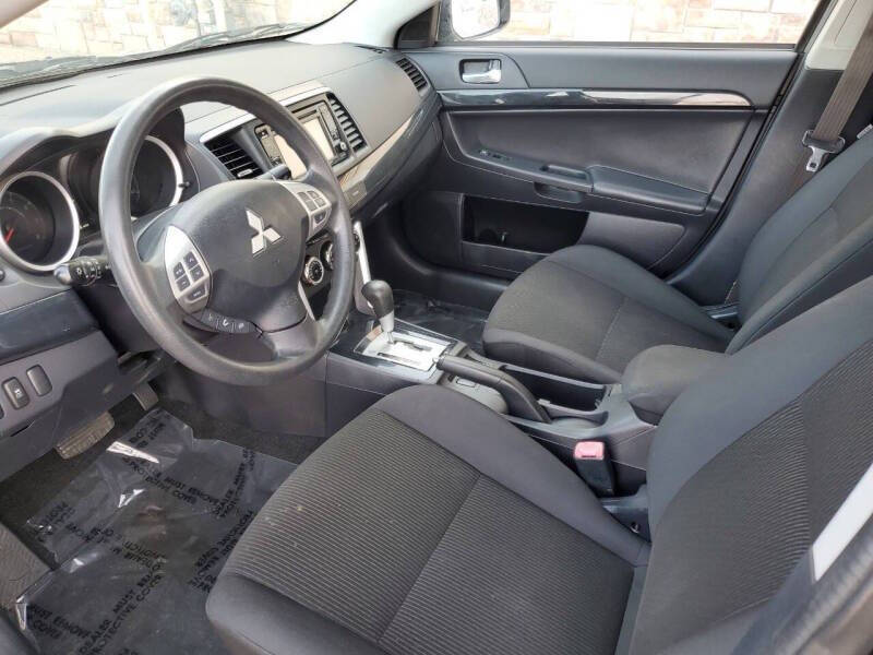 2017 Mitsubishi Lancer SE