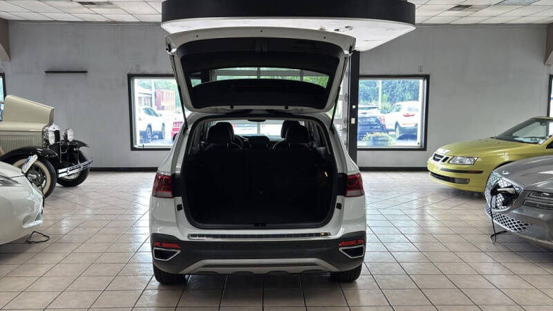 2023 Volkswagen Taos SEL 4Motion