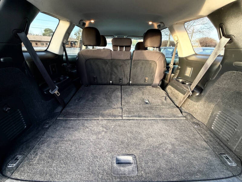 2020 Nissan Pathfinder SV