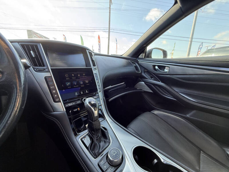 2017 Infiniti Q60 3.0T Premium