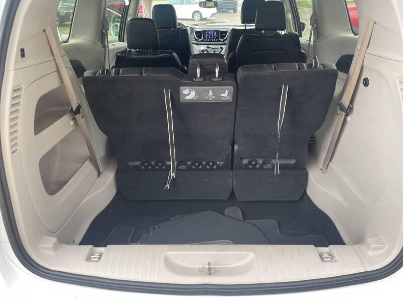 2019 Chrysler Pacifica Touring L - Photo 7