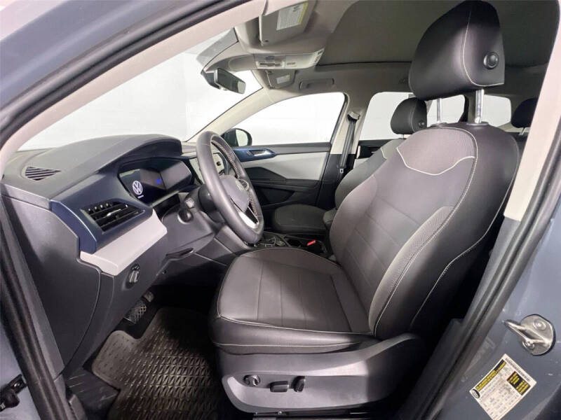 2023 Volkswagen Taos SE 4Motion