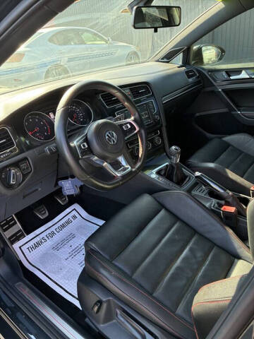 2017 Volkswagen Golf GTI SE