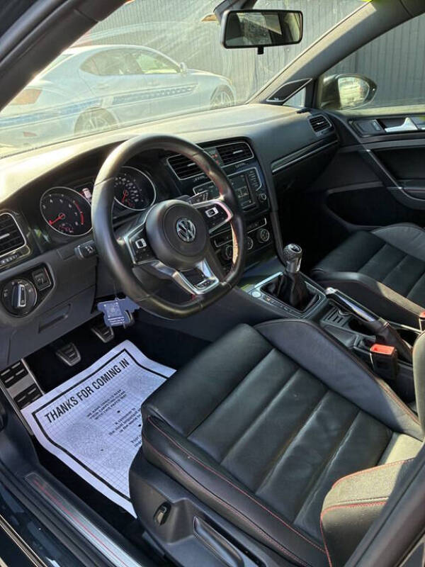 2017 Volkswagen Golf GTI SE