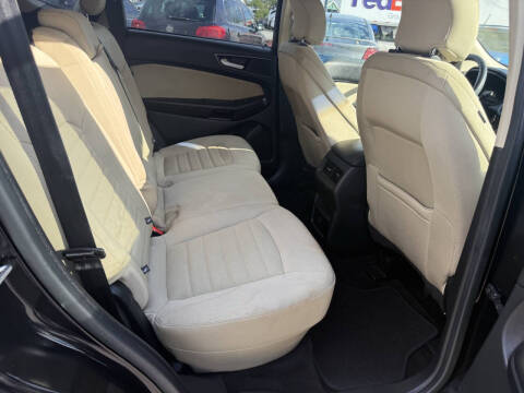 2016 Ford Edge SE