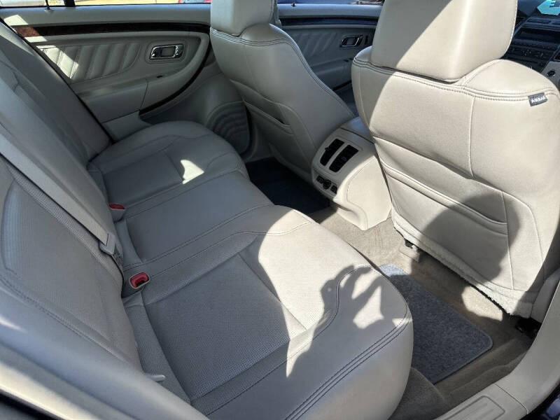 2011 Ford Taurus Limited