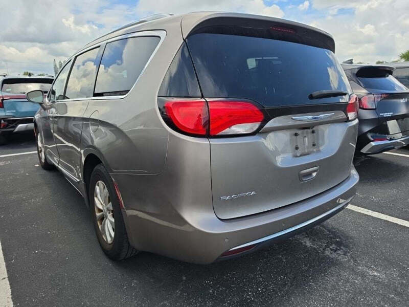2018 Chrysler Pacifica Touring L Plus