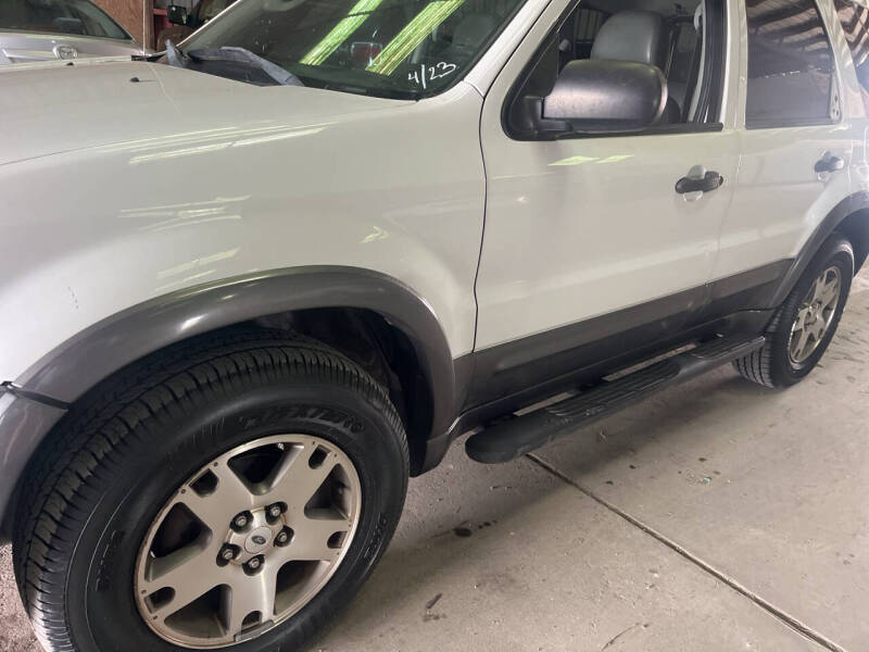 2003 Ford Escape XLT Popular