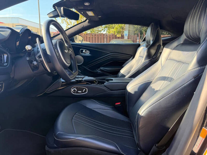 2020 Aston Martin Vantage