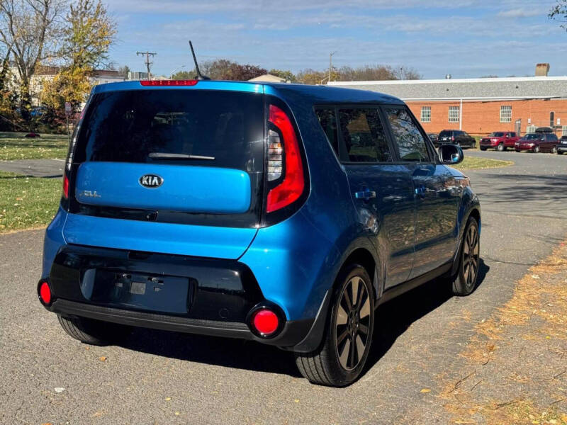 2016 Kia Soul +