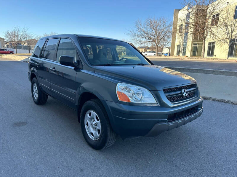 2004 Honda Pilot for sale at The Car-Mart in Bountiful UT