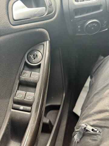 2017 Ford Focus Titanium