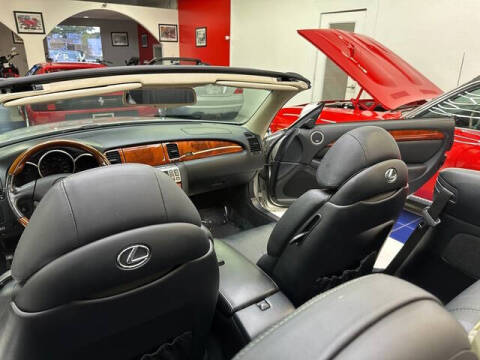 2005 Lexus SC 430