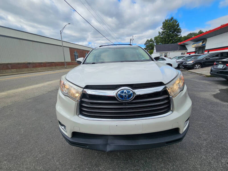 2016 Toyota Highlander Limited Platinum's photo