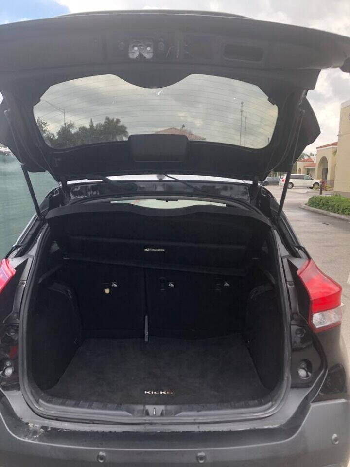 2020 NISSAN Kicks Hatchback - $16,500
