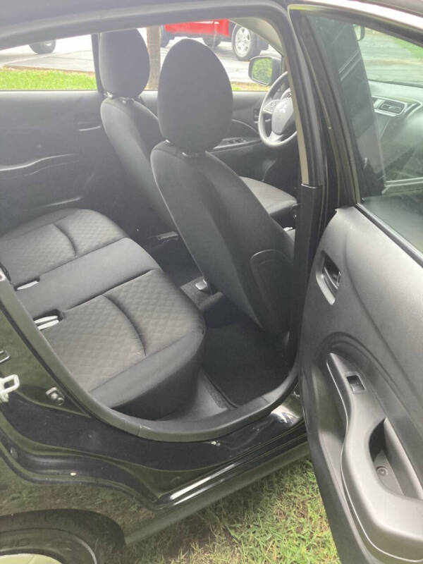 2022 Mitsubishi Mirage LE